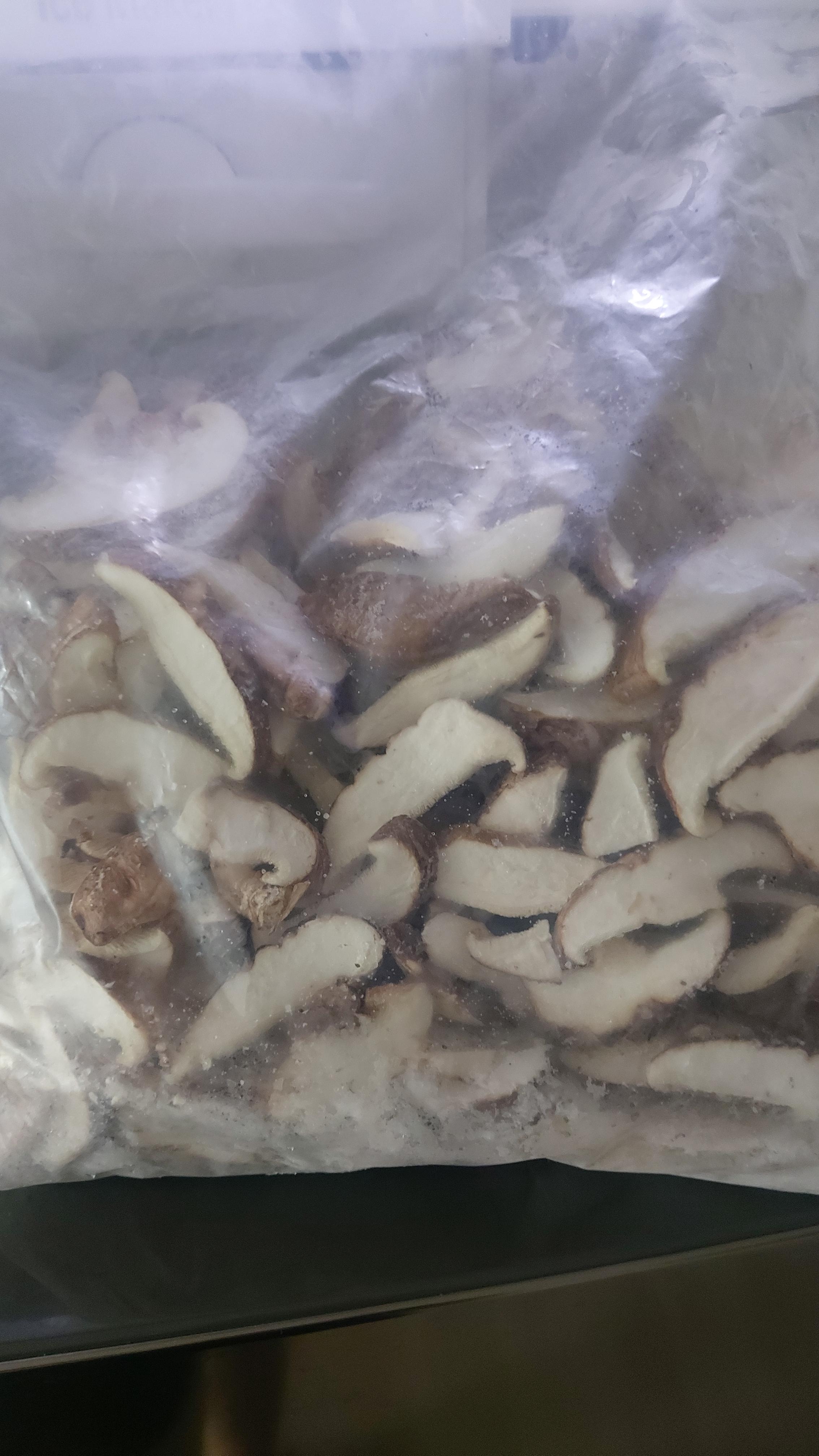 (도담) 무농약 인증 산지직송 자연이 주는 도담 못난이 표고버섯 1kg
